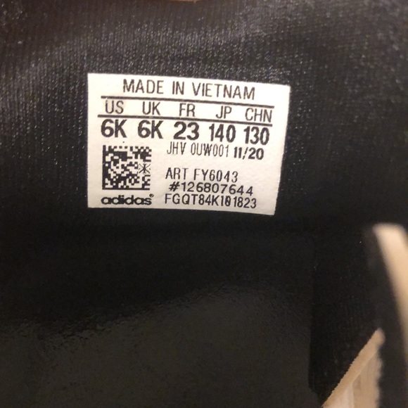 Adidas toddler sandals size 6 - Picture 3 of 8